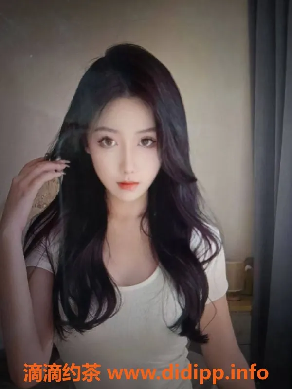 南京spa会所-建邺区00后高颜值半裸丝足，598超值体验