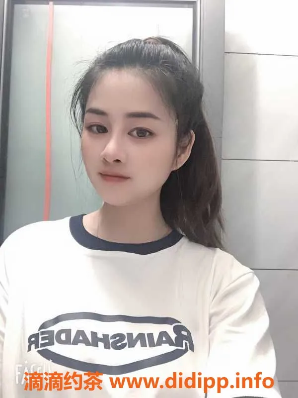 广州楼凤-黄埔新人福利小雅，22岁，162cm，50kg