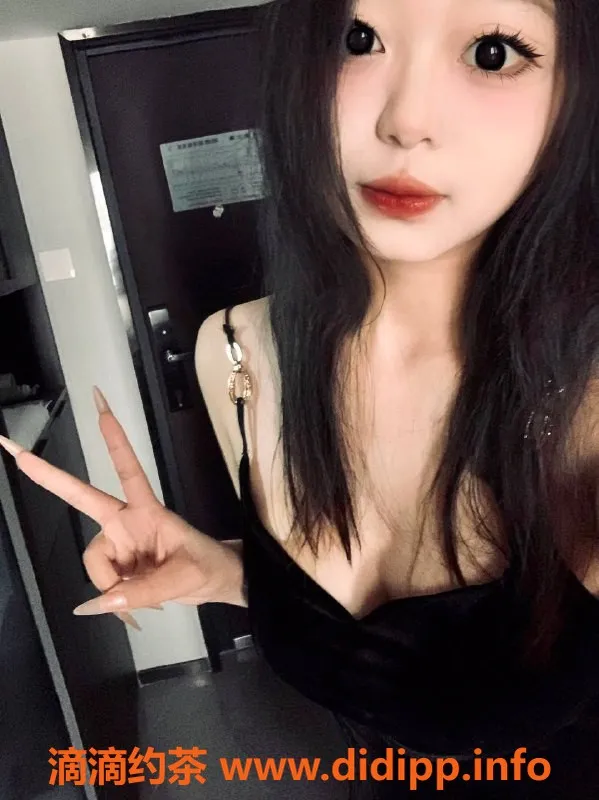 成都楼凤资源信息,武侯区小苹果，嫩妹车服务，6p起