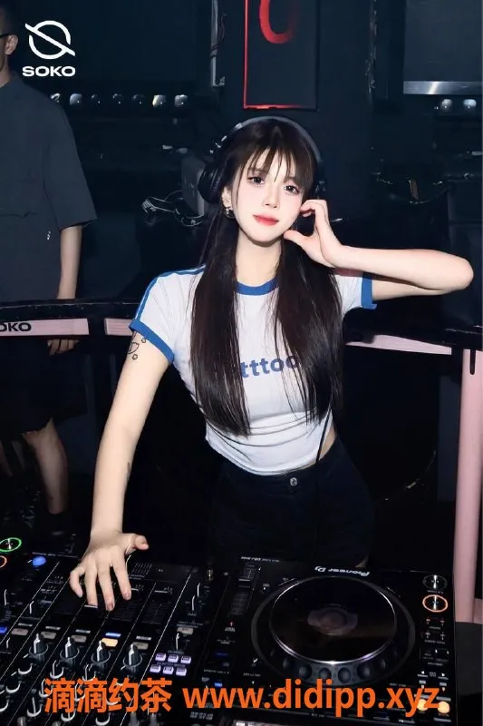 北京楼凤-朝阳DJ可奈，172身高，50kg，千元档上门服务