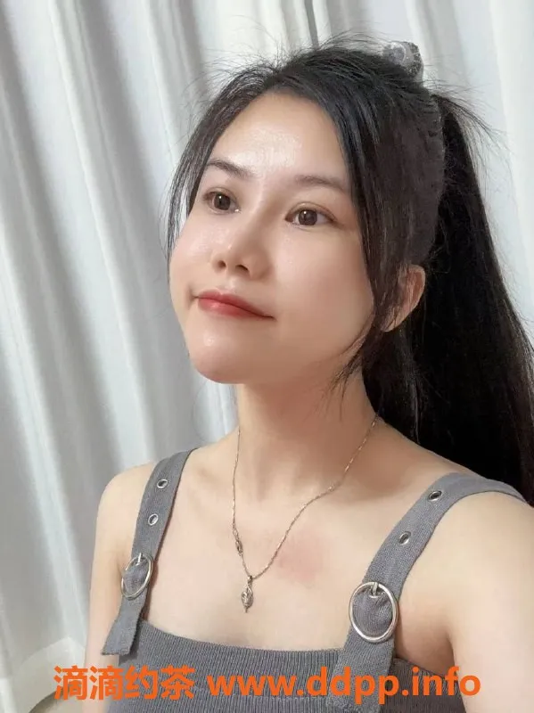 广州楼凤资源信息,海珠柚子，600元夜课服务，热情舌吻等你体验