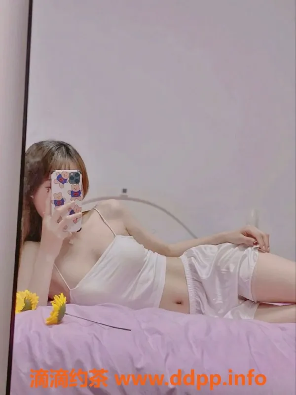 上海楼凤-闵行小奶瓶，162cm嫩妹只需700元起