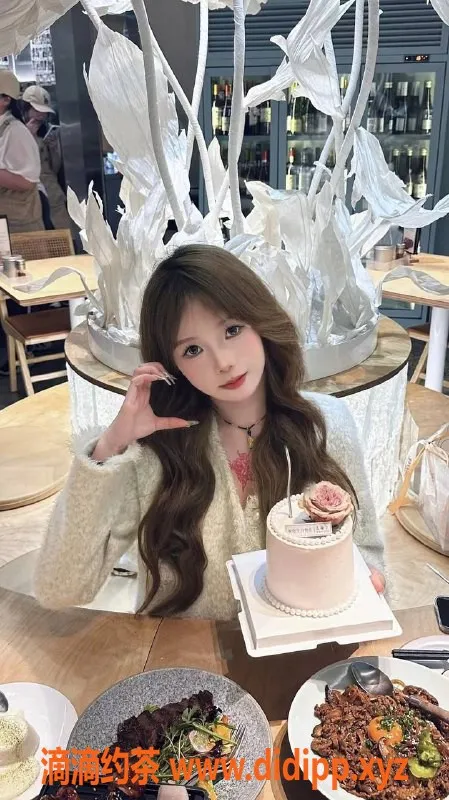 北京楼凤-朝阳十里堡姜七七，165cm娇小嫩妹，1800元起