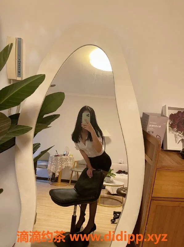 北京抓龙筋-柯心朝阳望京丝足专享，170长腿千元体验