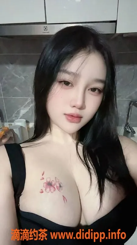 成都楼凤资源信息,成都贝贝20岁嫩妹，服务全面只需500元