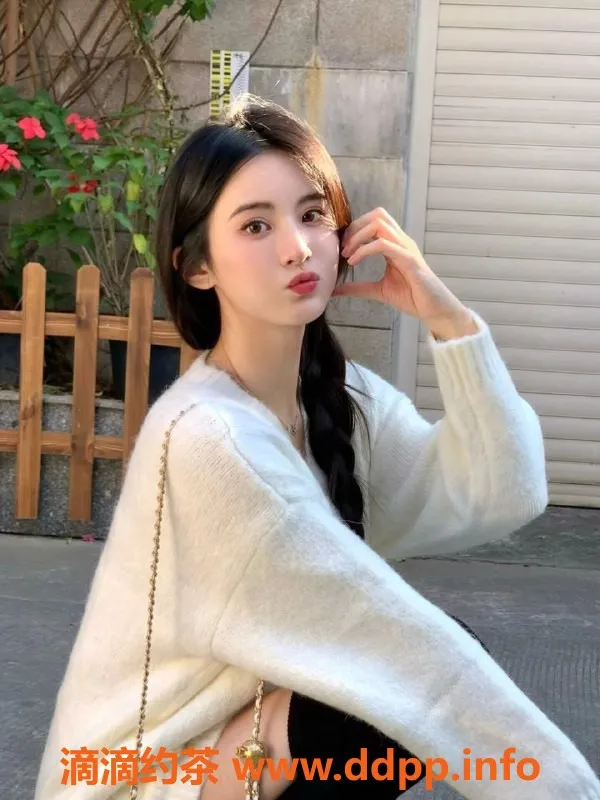 深圳楼凤资源信息,龙华嫩妹爱丽丝，P1800起享绝妙服务