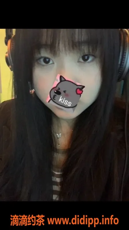 成都楼凤资源信息,春熙路旁18岁饼饼，身材精致可爱服务好！