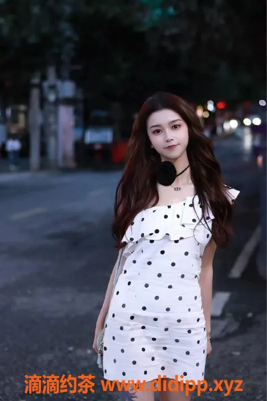 深圳楼凤-龙华周周，1200元视频认证服务