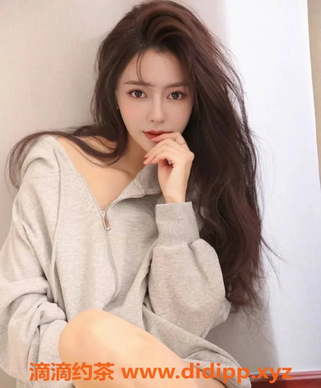 杭州上门服务-菲菲伊伊双飞服务，25岁与23岁邻家姐姐型与女友型