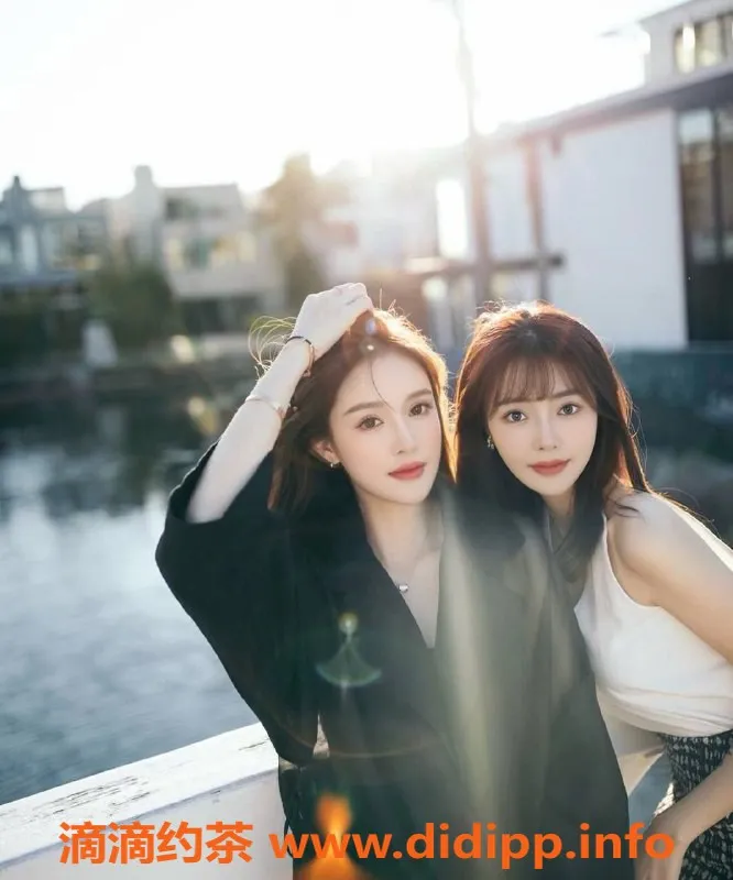 杭州上门服务-菲菲伊伊双飞服务，25岁与23岁邻家姐姐型与女友型