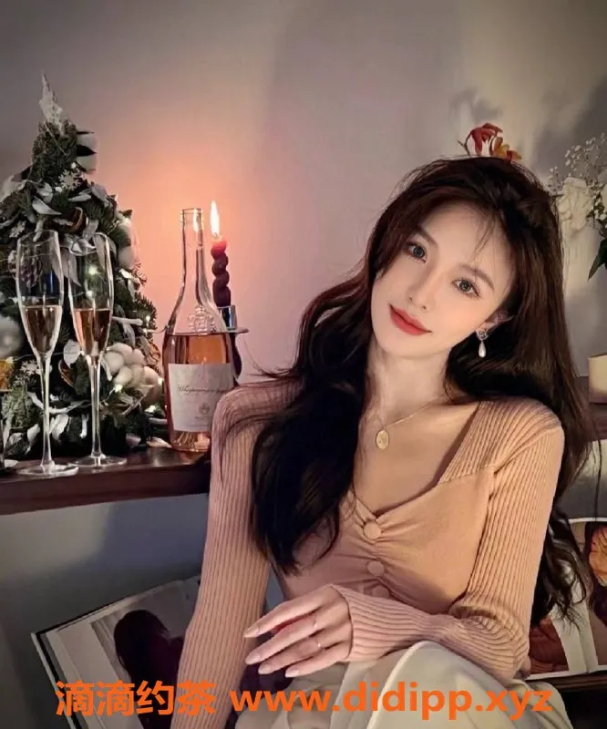 杭州上门服务-菲菲伊伊双飞服务，25岁与23岁邻家姐姐型与女友型