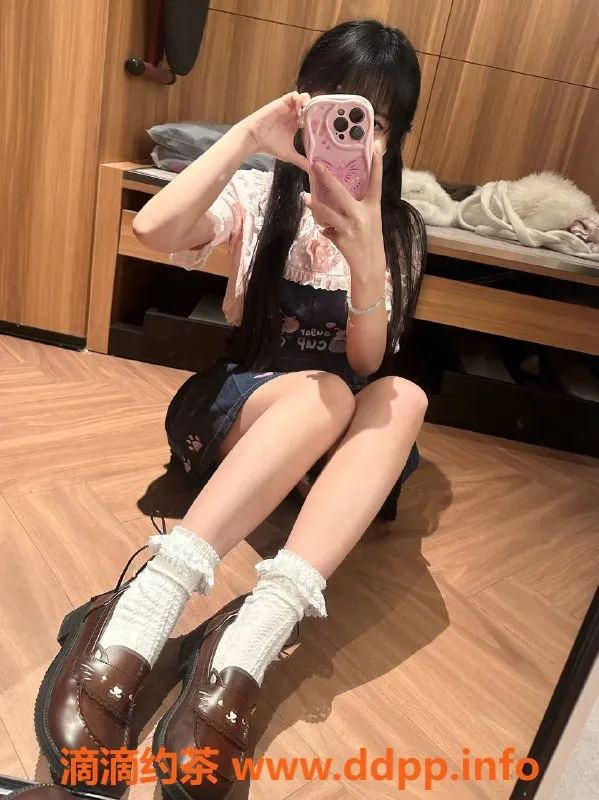 成都楼凤-成华区洛丽塔点点，18岁嫩妹，600元起