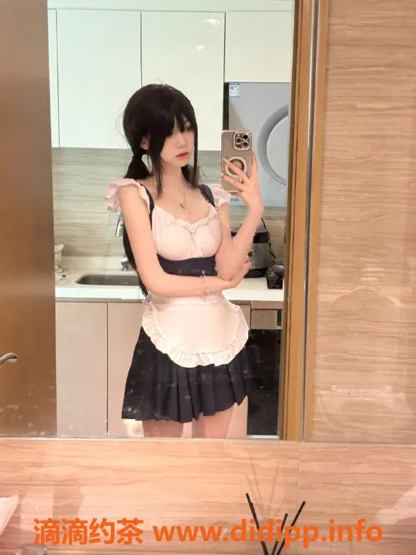 深圳楼凤-龙华小奈，课费1200/2000，超值体验等你来