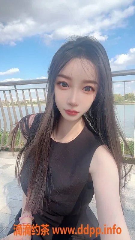 深圳楼凤-福田uu老师，165cm、22岁、46kg，服务超好！