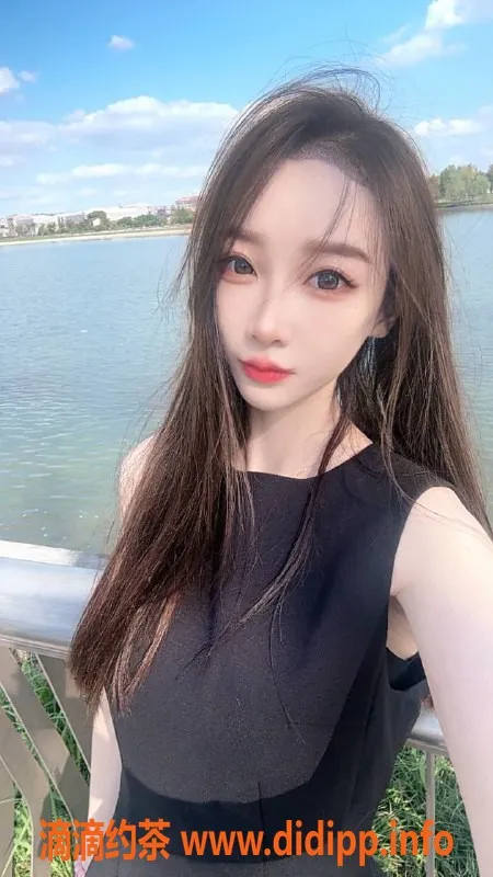 深圳楼凤-福田uu老师，165cm、22岁、46kg，服务超好！