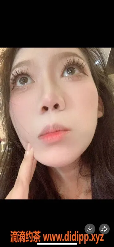 成都上门服务-成都19岁高挑嫩妹荷花，600元起包夜2400元