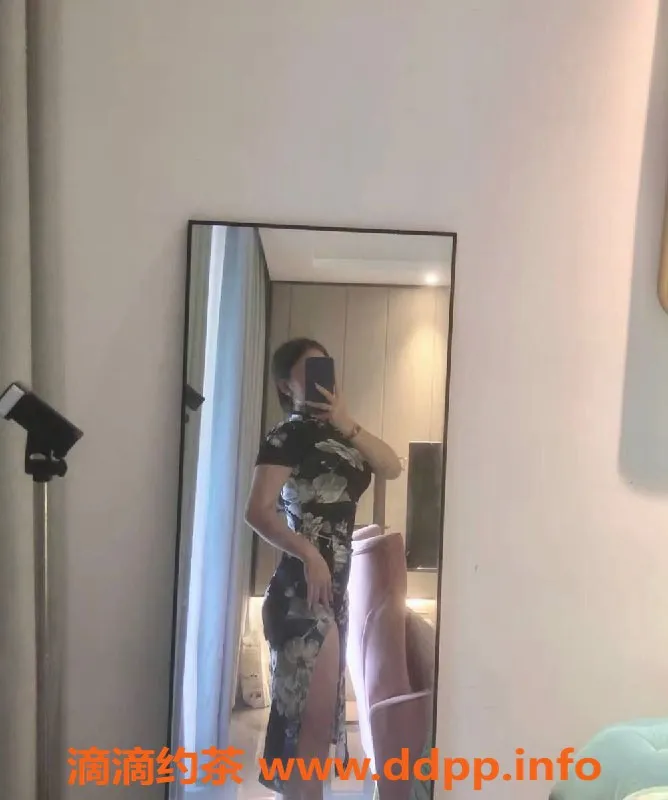 武汉楼凤-电报超模美女，热情服务，适价体验