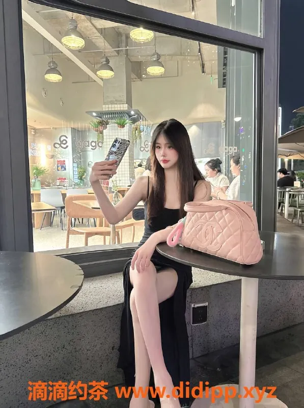 深圳楼凤-龙华甜妹儿，1200元起，服务超赞！