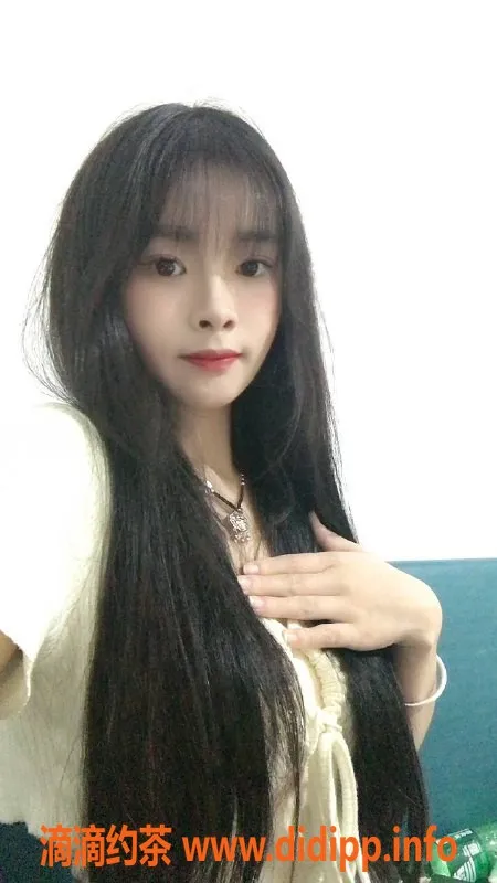 上海楼凤-嘉定小萝莉，超值8p仅需10张！