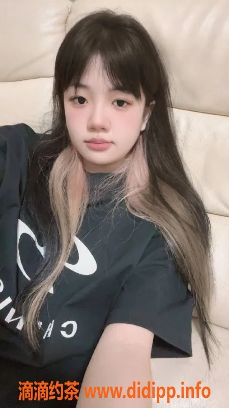 长沙楼凤资源信息,雨花区苏晴儿，18岁163cm C罩杯，超值服务等你来体验