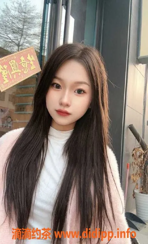 深圳楼凤-南山19岁新人哈哈，165cm身高，超值988元体验