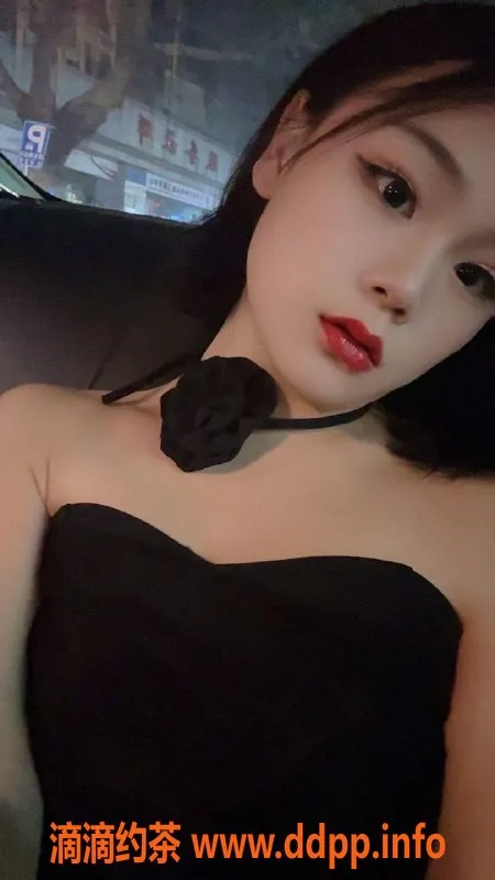 长沙楼凤-雨花区22岁菡菡，160cm女友式服务，快来体验！