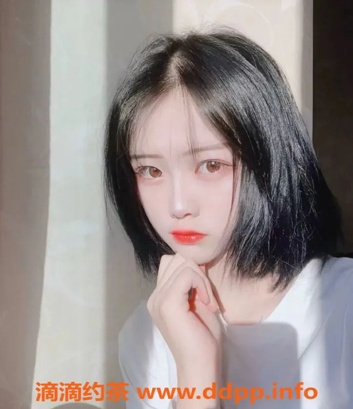 深圳楼凤资源信息,深圳福田小巧老师，900元舌吻服务