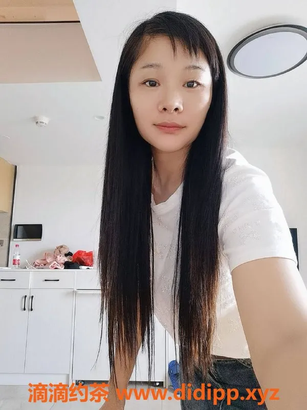 广州楼凤-天河少妇李娟，69p热情服务，600起