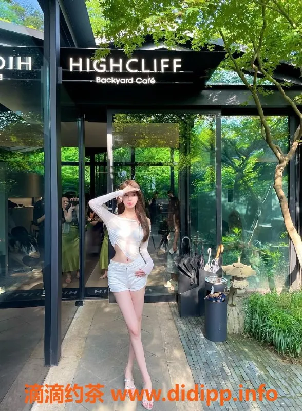 上海楼凤-上海小六六，天然C胸围，甜美迷人，22岁