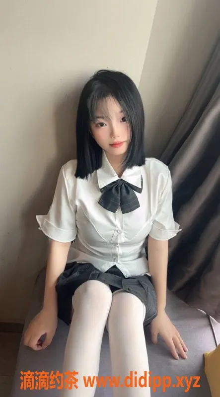 成都楼凤-成都晓伊，17岁匀称嫩妹，600元享受服务