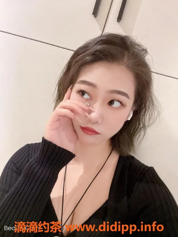 杭州上门服务资源信息,姐妹花蓝蓝白白，SM双飞服务，24岁起！