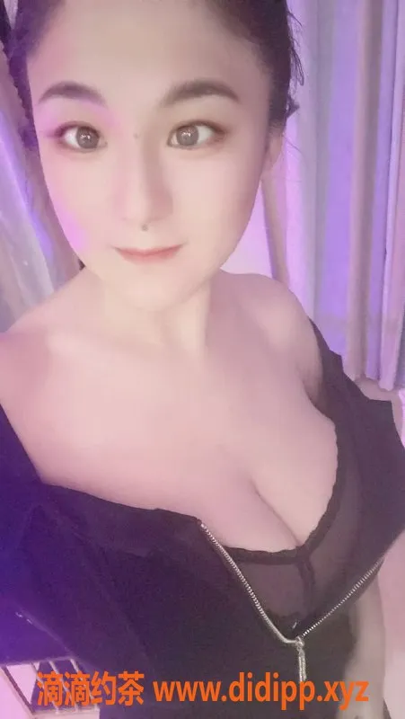 南京楼凤-建邺区明月26岁，身高164，超实惠400p服务等你体验