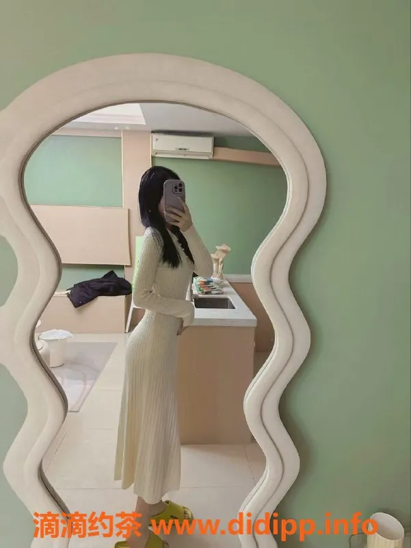 武汉楼凤-光谷绾绾，服务好到爆的小姐姐