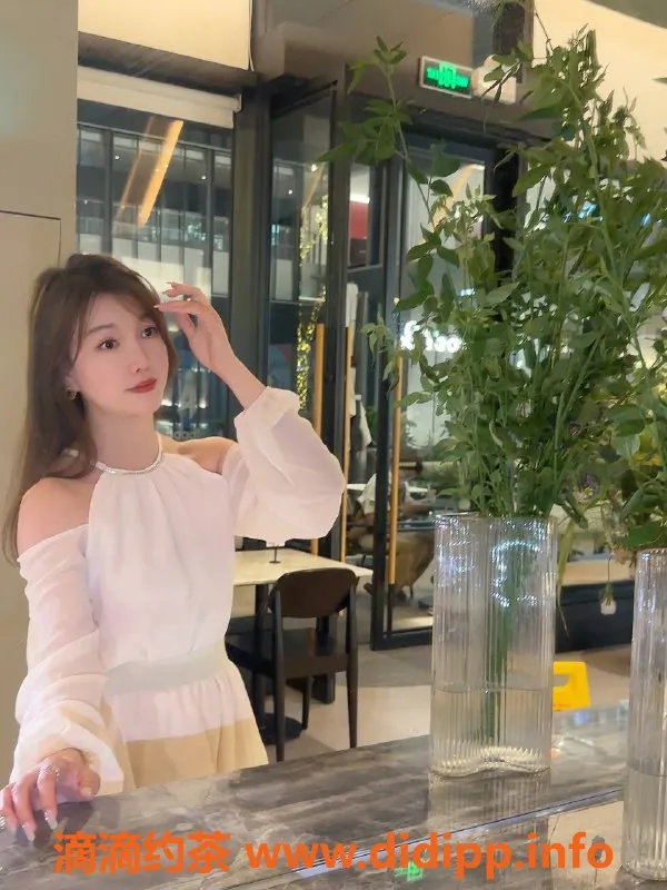 深圳楼凤资源信息,深圳布吉莉莉，超值千元以下大胸服务