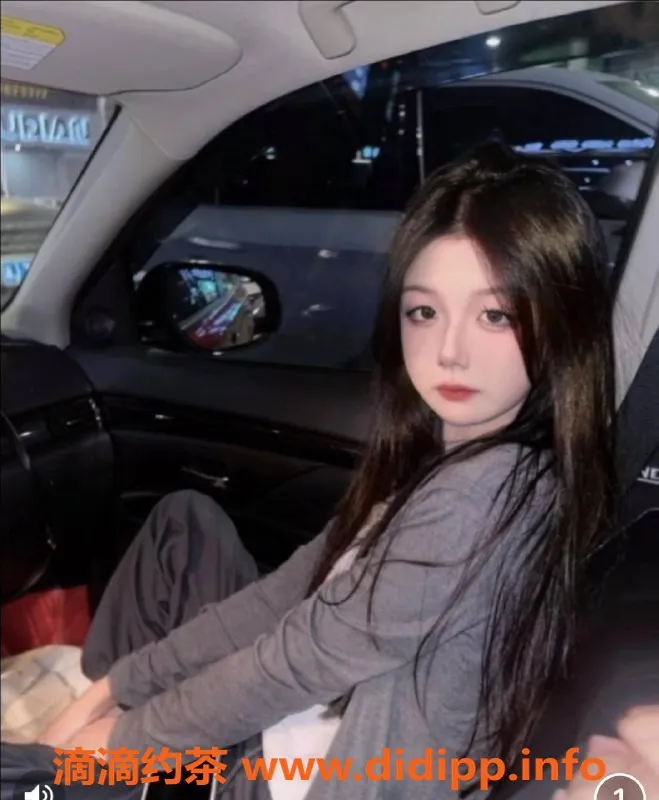 长沙楼凤-岳麓区小欣，160cm，48kg，18岁，激情服务