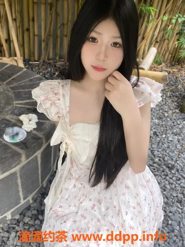 成都楼凤资源信息,成华区18岁小妹，B+身材，超甜服务