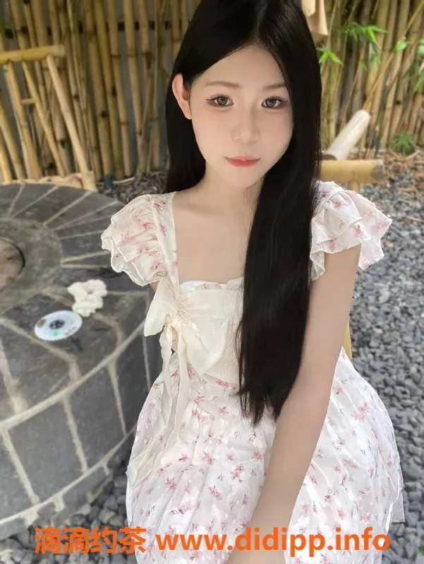 成都楼凤-成华区18岁小妹，B+身材，超甜服务