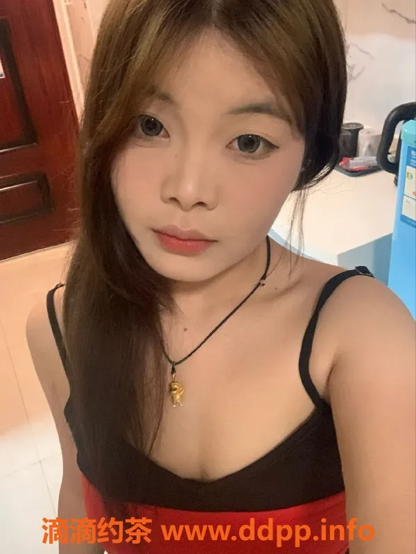 成都楼凤-成华区嫩妹大奶，160cm，18岁，极致服务体验