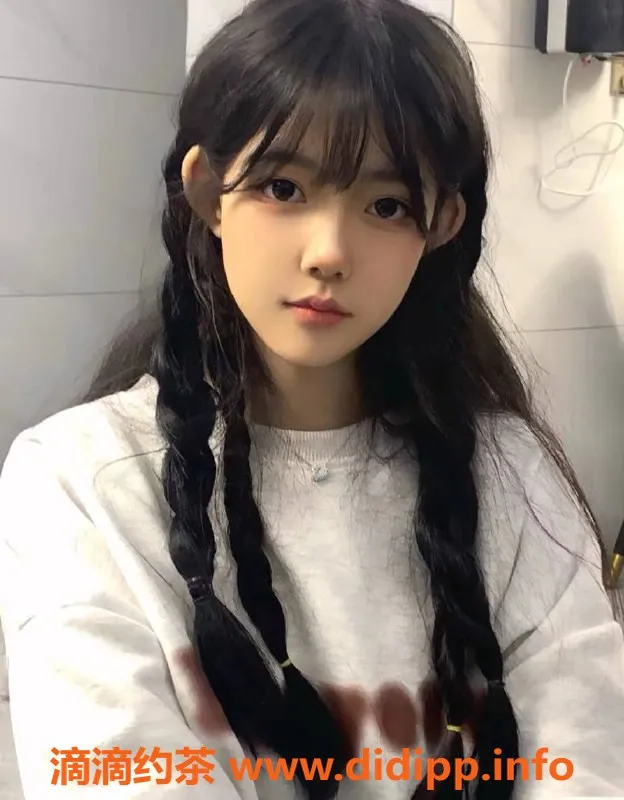 上海楼凤-浦东小泡沫，165高挑C胸，1200起