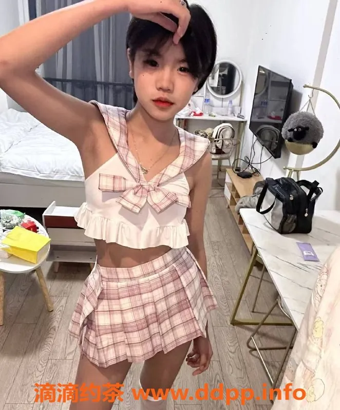 成都楼凤-成华区小土豆，172cm，92斤，女友感服务