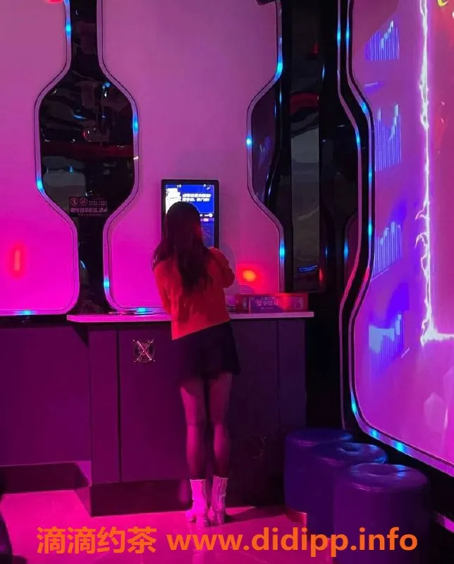 深圳楼凤-龙华乖乖猪柠檬，身材火辣性价比高