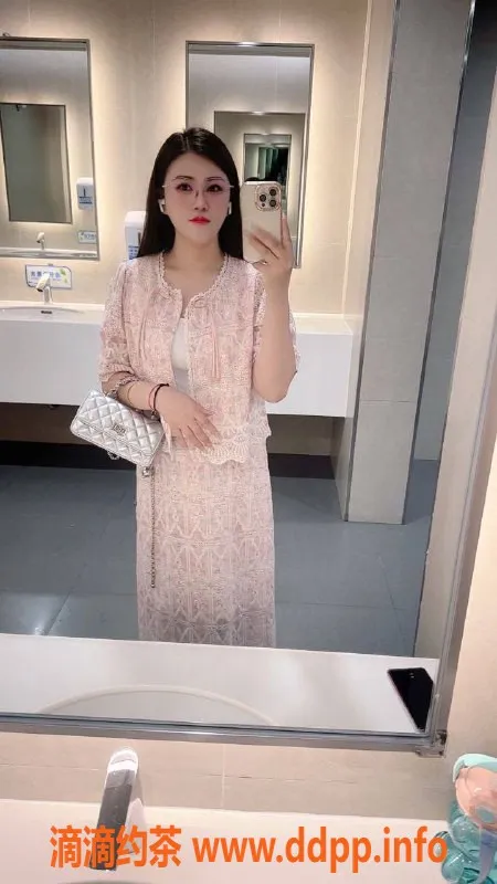 长沙楼凤-雨花区24岁雨薇，158cm D杯优质服务等你体验