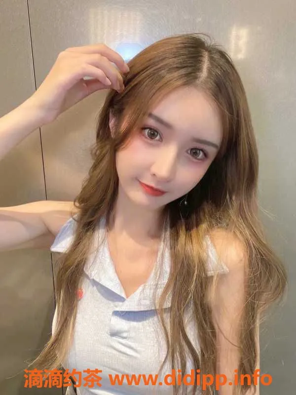 广州楼凤-白云甜美舞蹈老师丹丹，24岁，身高162，44公斤