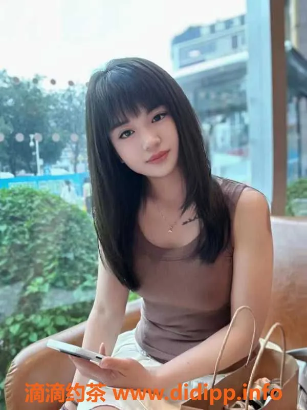 深圳楼凤-深圳龙华萌萌，翘臀尤物，26岁全套400元