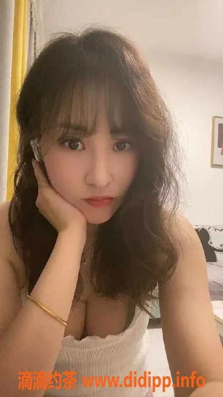 广州楼凤-荔湾超嗲大长腿萌萌，26岁，165cm，44kg，茶水价实惠