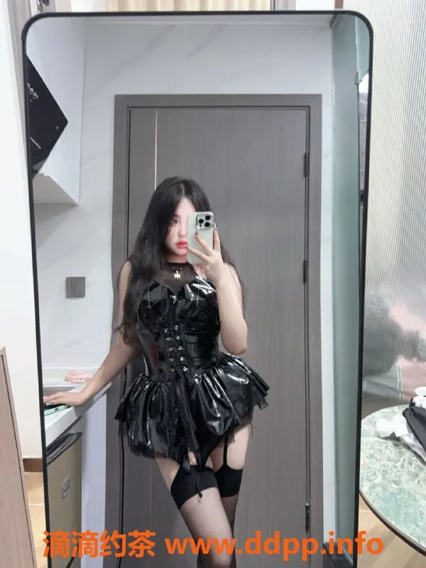 深圳楼凤-龙华曼曼，课费900p，服务棒极了