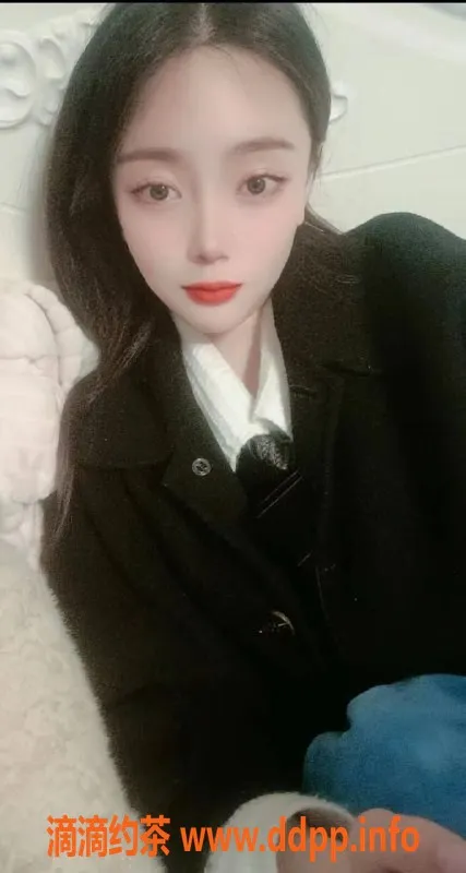 厦门楼凤-电报老师朵朵，身高168，年龄24，服务项目丰富