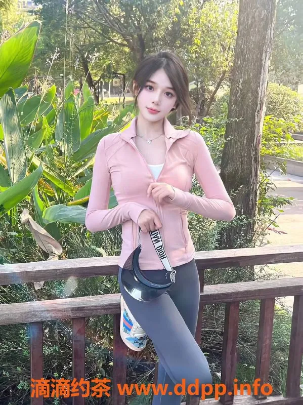 杭州楼凤-拱墅区19岁高颜值嫩妹预约服务