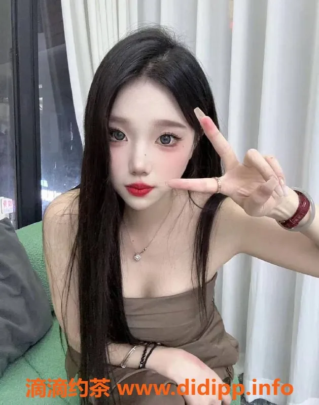 上海楼凤-静安小鹿鹿，福利价1300P，名额有限！