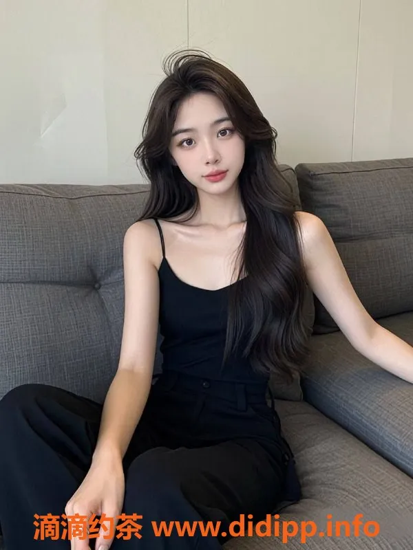 成都楼凤-成华区小花19岁嫩妹 瘦身材A+胸 性价比高